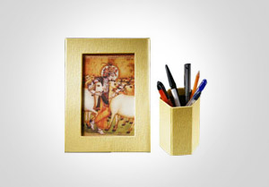 Pen Holder and Photo Frame made of Paper
